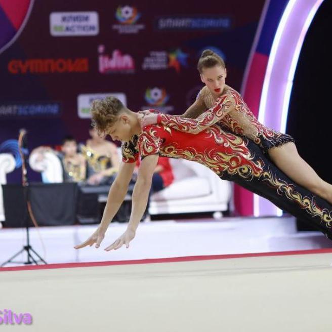 acro