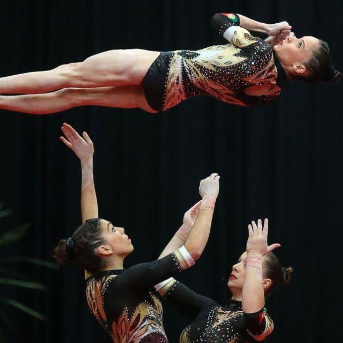 acro