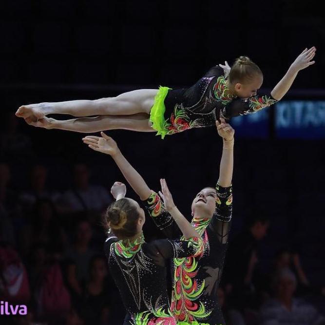 acro